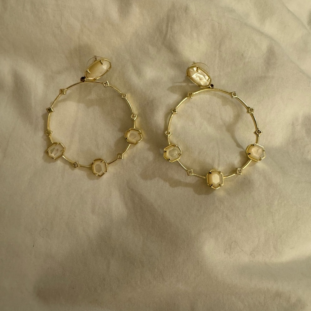 Kendra Scott hoops!
